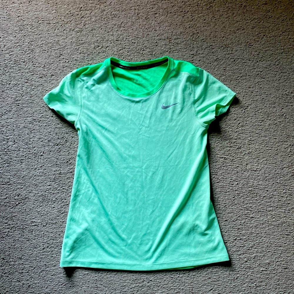 Nike Dri-Fit Women XS Shirt